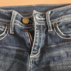 レディースデニムの画像