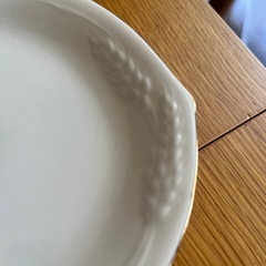 イヴ・サンローランのお皿の画像