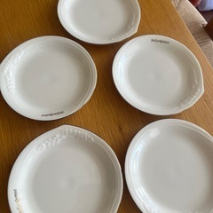 イヴ・サンローランのお皿