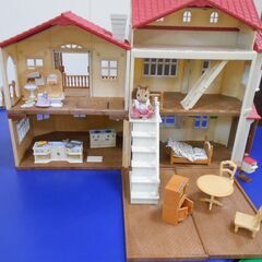 【中古】シルバニアファミリー　赤い屋根の大きなおうち　ー屋根裏は...