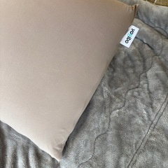 Yogibo ヨギボー ショート クッション　ベージュ　札幌市中沼町の画像