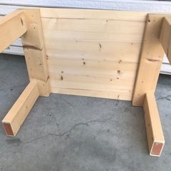 木製ローテーブルの画像