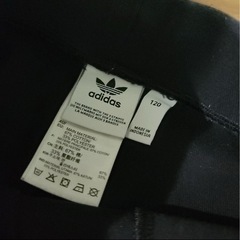 adidas 子ども用半ズボン　黒　120の画像