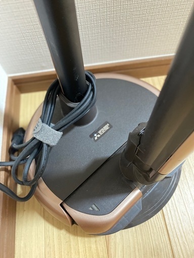 【ジャンク品】　コードレス　掃除機　三菱