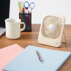 扇風機 新品未開封！ 置き・掛け２パターンで使えるコンパクトスリ...