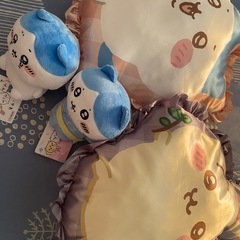 ちいかわクッションとぬいぐるみ
