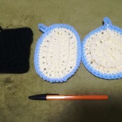 🧶選べる！🐤エコたわし🟢お得3点セット🔵〈凹凸した厚手2重タイプと模様編み薄手タイプの混合 ✾ 計3種類 ✾ お好きな配色を選べます⚫️少量の洗剤でスッキリ汚れが落ちる！🟡お水だけでコーティング加工されたフライパンに傷を付けずに洗えます♪🟢キッチン雑貨🧶の画像