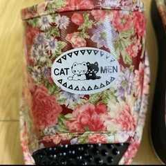 健康サンダル　赤系　花柄　薔薇　厚底　女性用Mサイズ　猫の画像