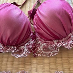ブラ＆パンティーセットの画像