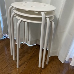 IKEA  マリウス　椅子スツール白の画像