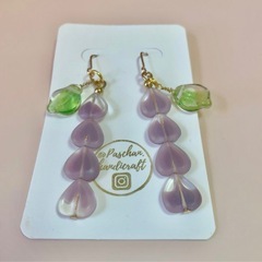 藤の花のピアス(イヤリング) ハンドメイドの画像