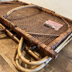 籐のアンティークベビーベット/折り畳み可能/希少デザイン/古道具/古家具/蚤の市/ビンテージ/ゆりかご/ランタンの画像