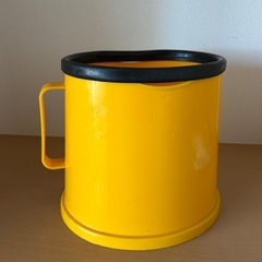 水面から海の中を見る水中メガネ