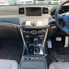 【自社ローン対応】★保証人なし★全国対応★フーガ　250GTｽﾀｲﾘｯｼｭｼﾙﾊﾞｰﾚｻﾞｰ★BOSEサラウンド★ﾎﾜｲﾄﾊﾟｰﾙ★純正DVDナビ★Bカメラ★ETC★車検2年付きの画像