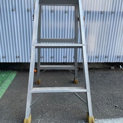 脚立の画像