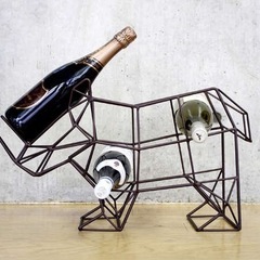 動物型の金属製ワインラックの画像