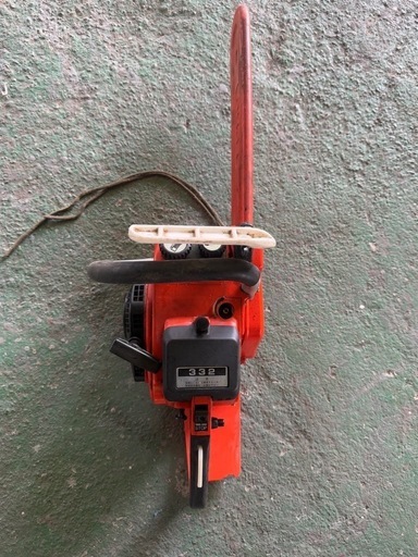 ECHO　チェンソー　エンジンかかります。