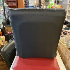 座椅子（ブルー～グレー系チェック柄）の画像