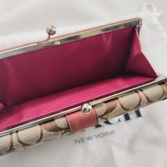 COACH長財布　がま口付きの画像