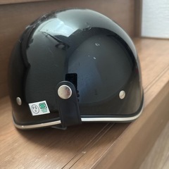 黒の半ヘル　傷多めの画像