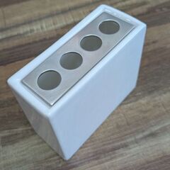 【無料】※未使用品※歯ブラシスタンド(陶器)をお譲りいたします。