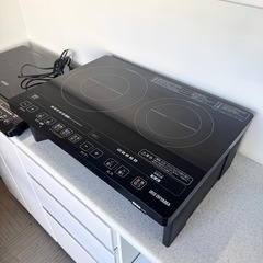 【超美品‼️】アイリスオーヤマ 2口IHクッキングヒーター 台座付き 電磁調理器 自動off機能 ブラック♪の画像