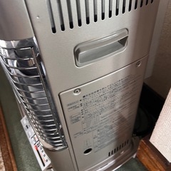 コロナ　煙突式石油ストーブ　床暖房機能付き　2016年製　動作確認済みの画像