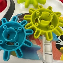 トイザらス　アクティビティテーブルの画像