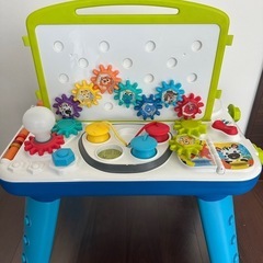 トイザらス　アクティビティテーブル