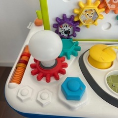 トイザらス　アクティビティテーブルの画像