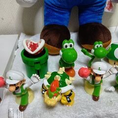 スーパーマリオ　マリオ特大ぬいぐるみ＆ミニフィギュア、おもちゃ12点セットの画像