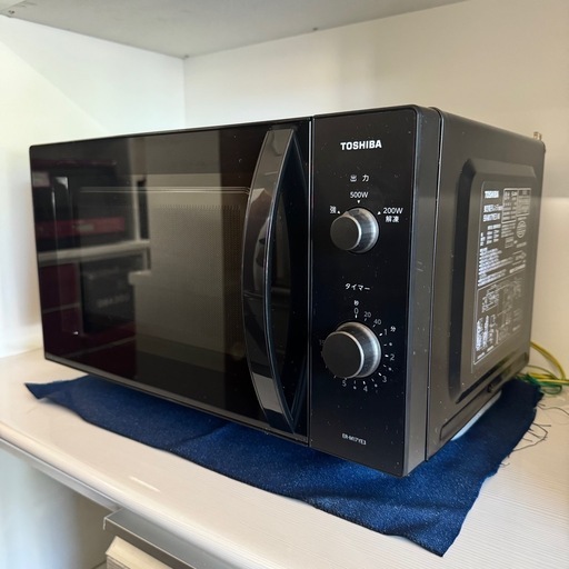 【超美品‼️】東芝 2023年製 17L電子レンジ フラット庫内 エディオンモデル ブラック♪