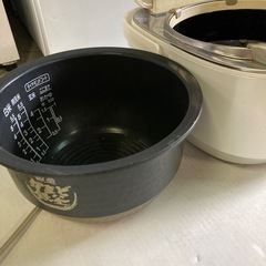 東芝 真空IHジャー炊飯器  5.5合炊き2018年製 RC-10VRJの画像