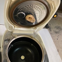 東芝 真空IHジャー炊飯器  5.5合炊き2018年製 RC-10VRJの画像