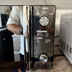 ①【超美品‼️】ツインバード 2023年製 20L電子レンジ フラット庫内 高級ミラーガラス ブラック♪の画像