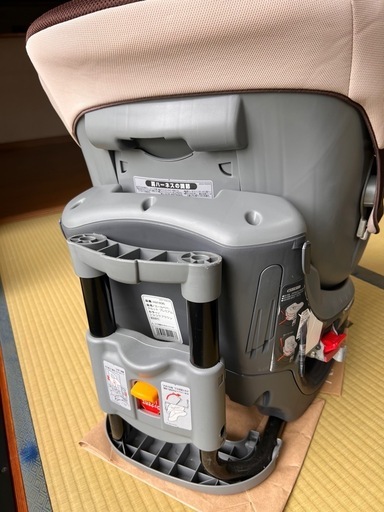 CARMATE（カーメイト）回転式チャイルドシート CMS017 美品 CARMATE（カーメイト）回転式チャイルドシート CMS017 美品