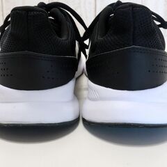 (受け渡しが決まりました)adidas アディダス ファルコン　ランニング シューズ　スニーカー　27.5cm　シンプルで履きやすいデザインの画像
