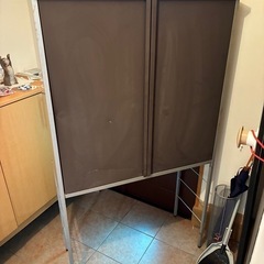庭の農具入れ