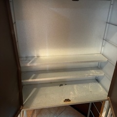 庭の農具入れの画像