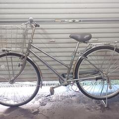 自転車中古　BRIDGESTONE　内装3段変速　オートライト　鍵新品　タイヤ26インチ　カラーシルバーの画像