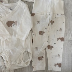 H&M エイチアンドエム　ベビー5点セットの画像