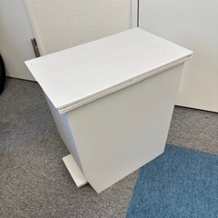 ゴミ箱　縦480横270奥425の画像