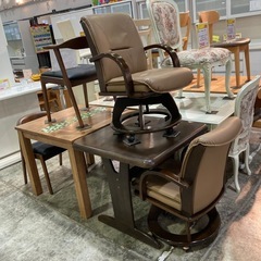 ダイニング3点セット　回転イス
