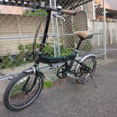 １８インチの折りたたみ自転車です。前後タイヤ新品交換済み、外装６...