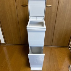 ゴミ箱　①の画像