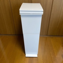 ゴミ箱　①