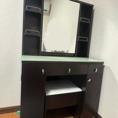 【無料】コンセント付きドレッサー
