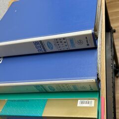 スパードッチファイル左右両開き２冊,ハガキサイズ320枚４冊,400枚２冊.200枚２冊,A4サイズで売上用やアルバム.その他に使用可能。の画像