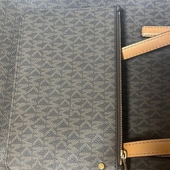 マイケルコース　トートバックの画像