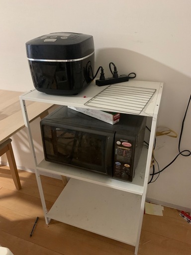 冷蔵庫、洗濯機、テレビ、家具